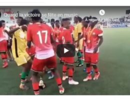 Football féminin : Les Harambee Starlets du Kénya fêtant la CECAFA sous le morceau Sitya Loss (Eddy Kenzo)