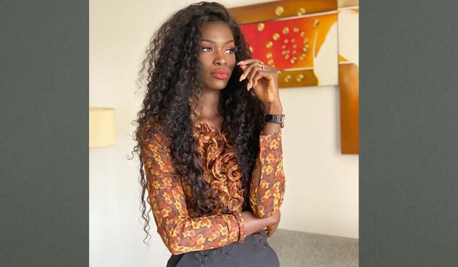 Coiffure Vip : le style extensions frisés de désirée Babassagana, Miss Nord-Cameroun 2020