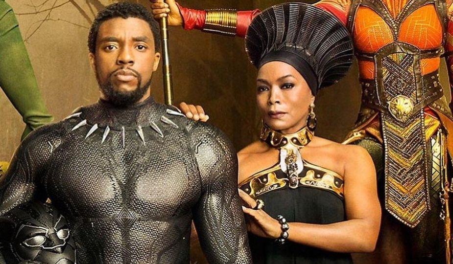 Chadwick Boseman et Angela Bassett (Black Panther, Wakanda)