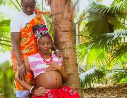 grossesse couple africain_african father and pregnant wife